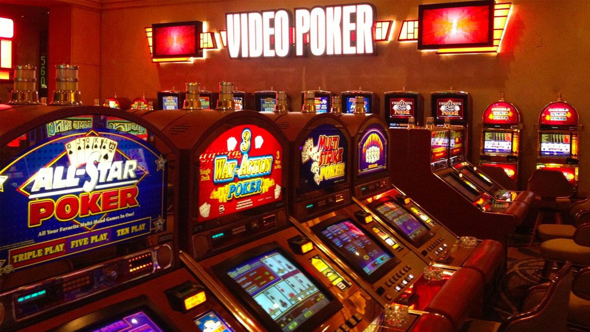Videopokeripelit